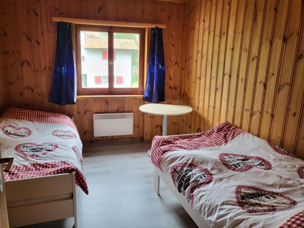 Ferienwohnung Tga Sulai E Glina Rona Exterior foto